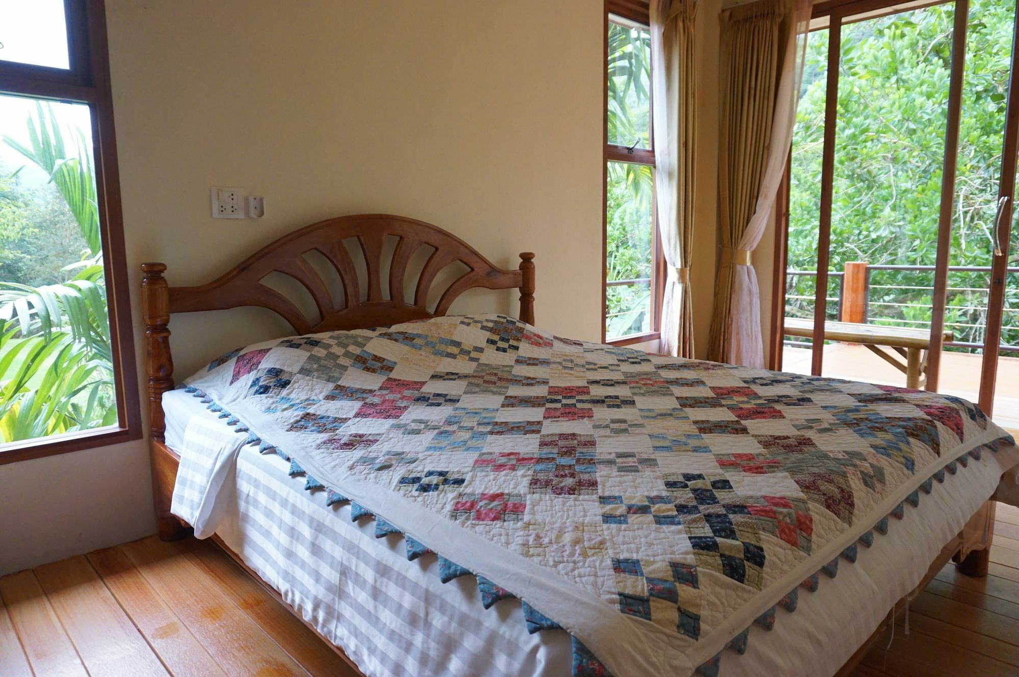 Smallville Resort Ranong Eksteriør billede